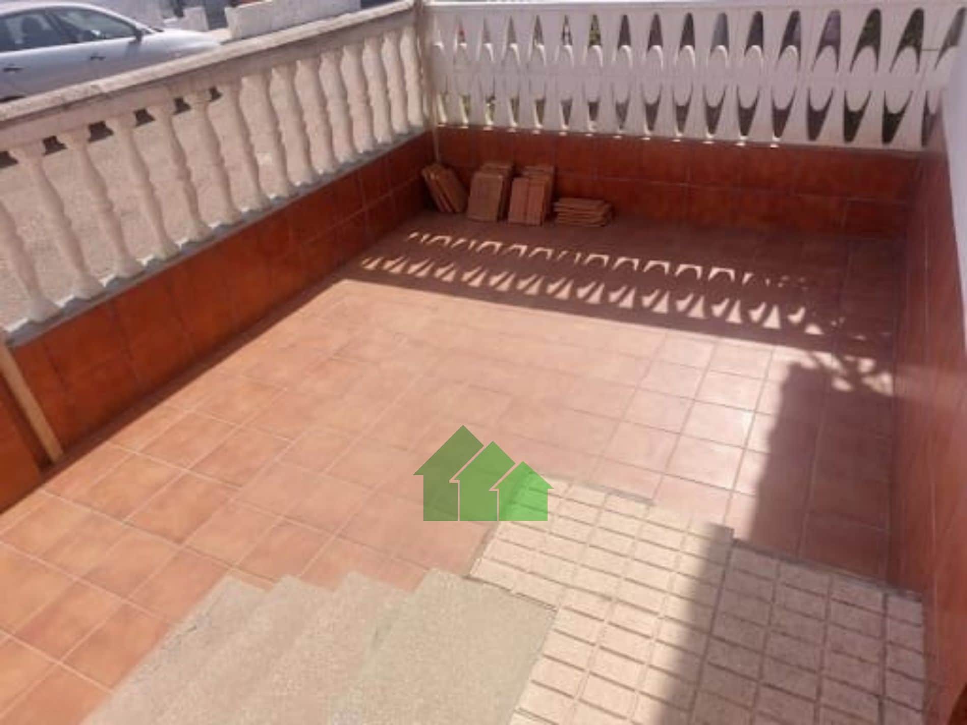 C-1048: VENTA DE VIVIENDA EN PLANTA BAJA, CON FACHADA A DOS CALLES Y AMPLIO PATIO.  GUADIANA. - Foto 2