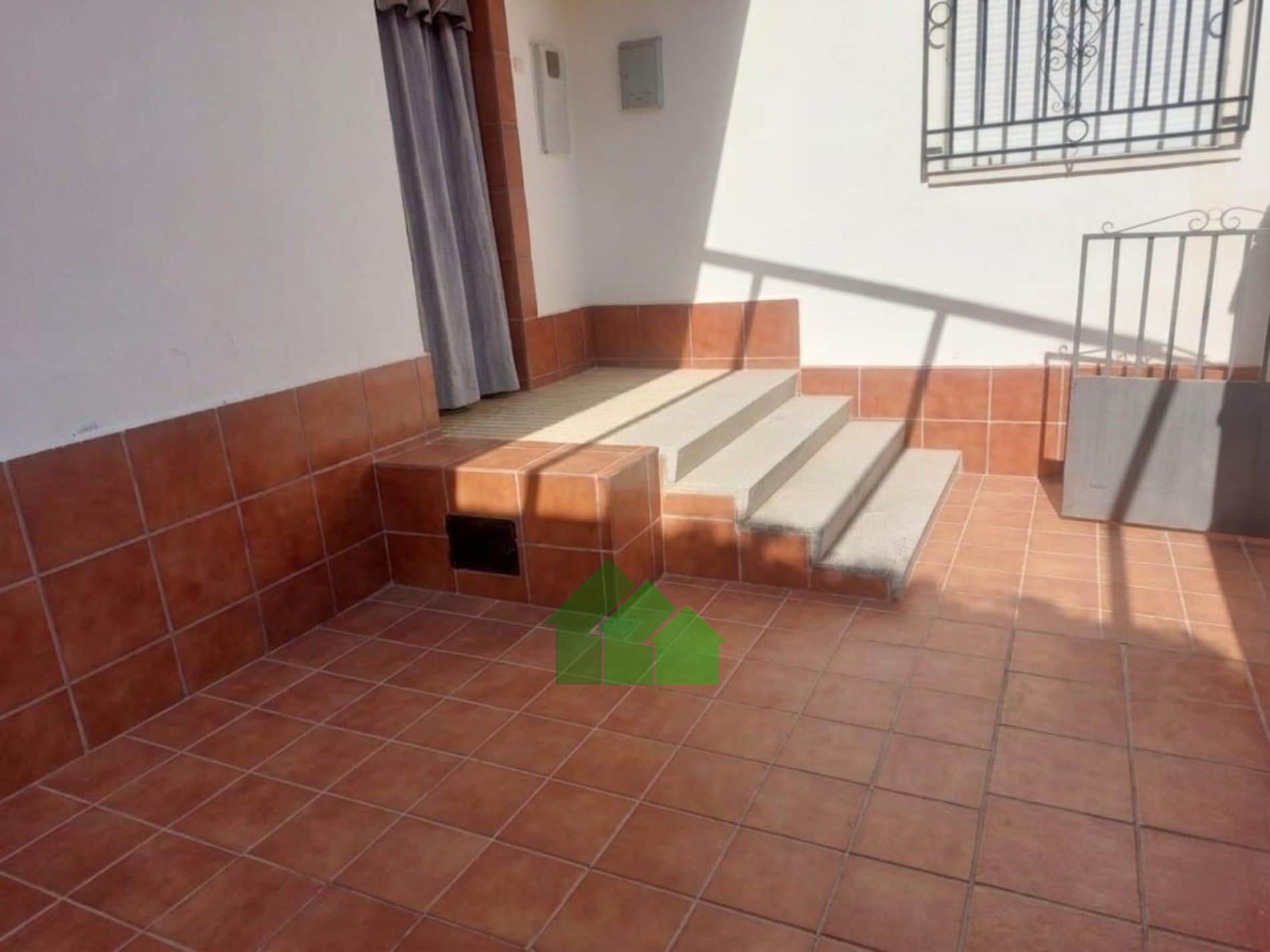 C-1048: VENTA DE VIVIENDA EN PLANTA BAJA, CON FACHADA A DOS CALLES Y AMPLIO PATIO.  GUADIANA. - Foto 1