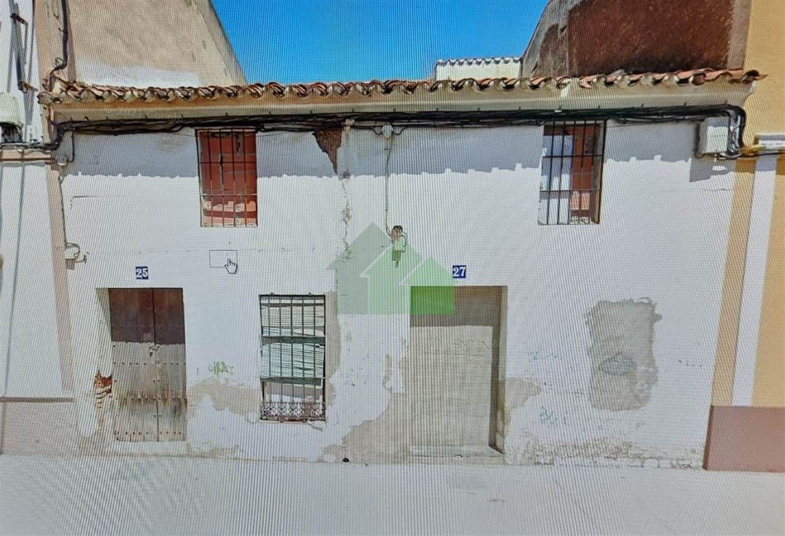 C-920 CASA CON FACHADA A DOS CALLES PARA DERRIBAR O GRAN REFORMA - Foto 1