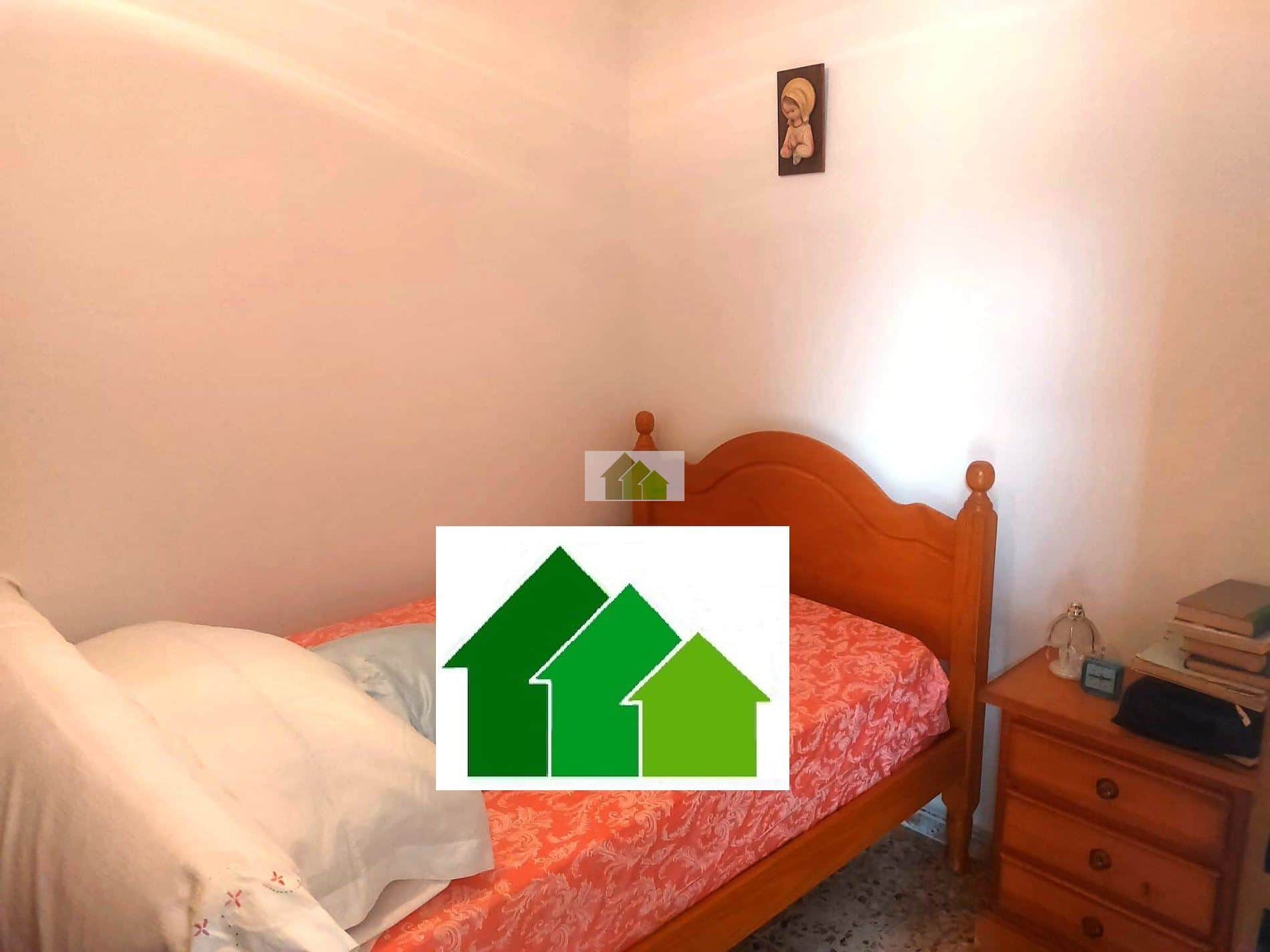 C-987 VENTA DE CASA EN PLANTA BAJA CON TERRAZA CUBIERTA Y NAVE EN PLANTA ALTA - Foto 4