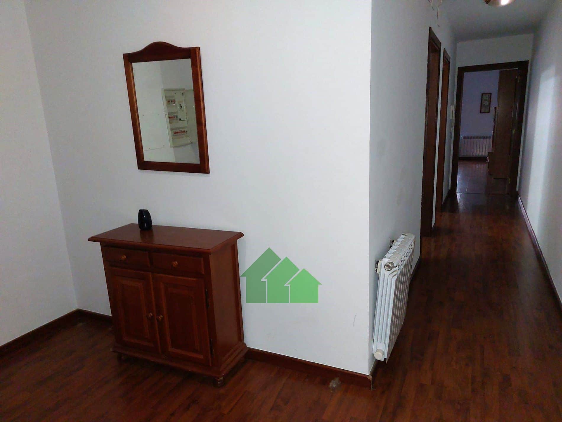 P-718: VENTA DE BONITO PISO AMUEBLADO CON ASCENSOR Y PLAZA DE GARAJE. MONTIJO. - Foto 1