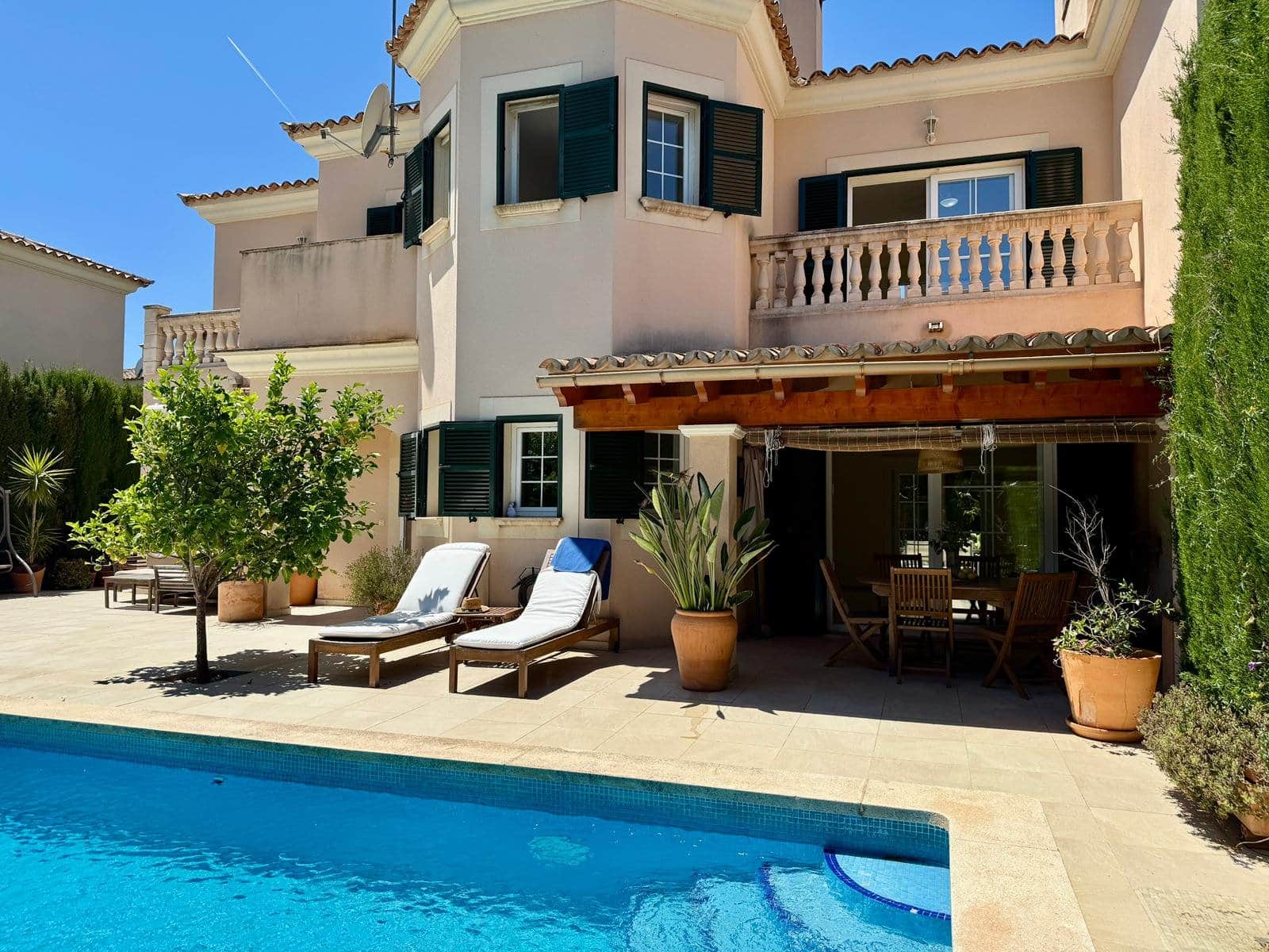 MÁS ESPACIO QUE UNA OBRA NUEVA – PAREADO CON 3 SUITES Y PISCINA EN PUIG DE ROS - Foto 3