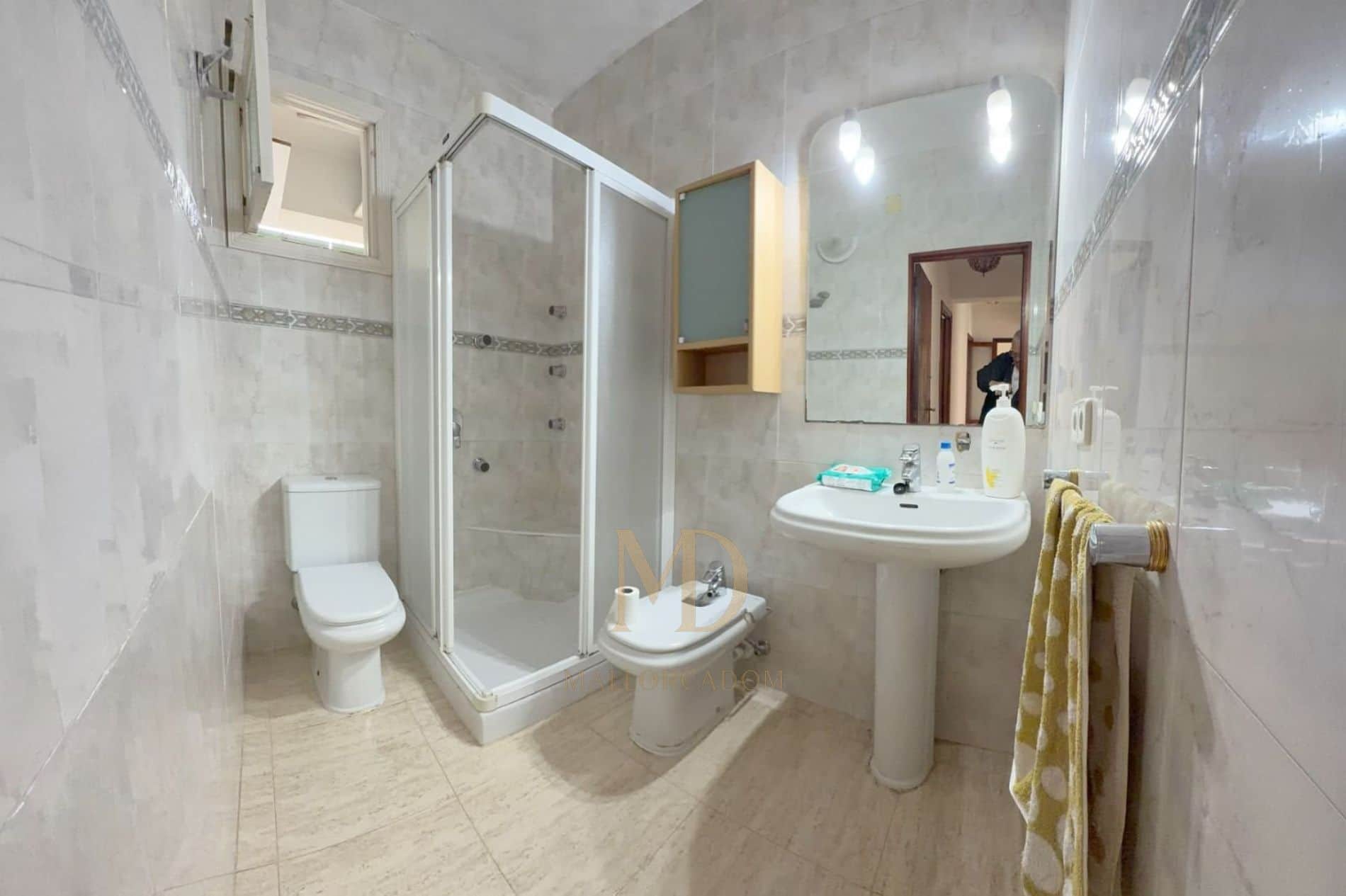 4 HAB · 111 m² útiles · 2 BALCONES ·Parquing. ORIENTACIÓN este-oeste · OPORTUNIDAD EN S’ESCORXADOR + TRASTERO - Foto 4