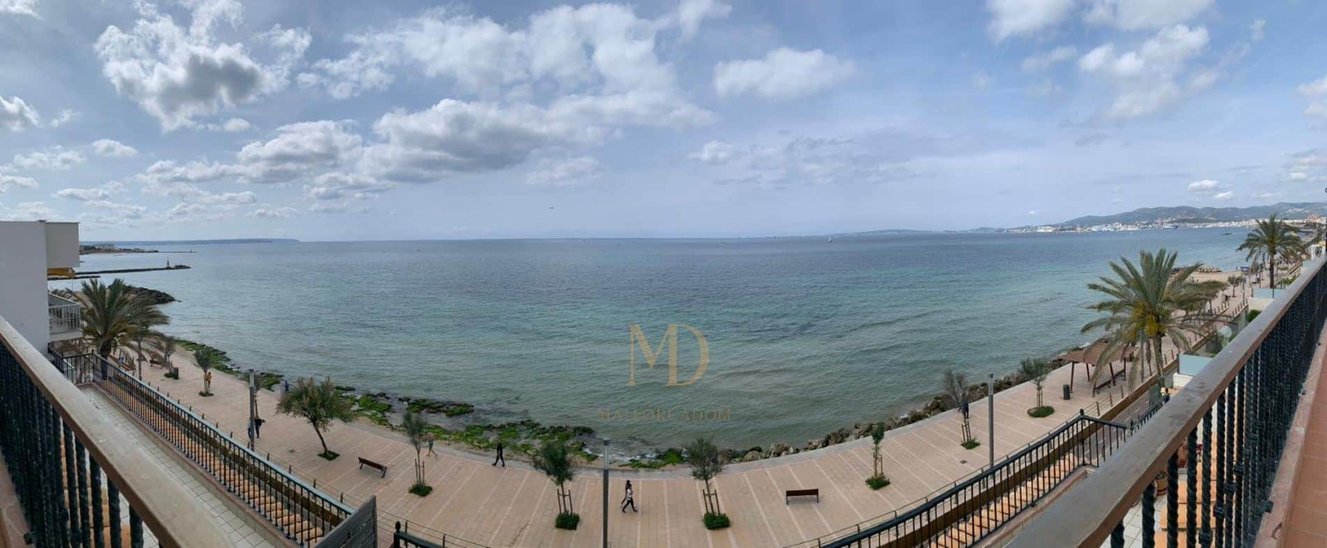 ÁTICO CON GRAN TERRAZA Y VISTAS AL MAR EN PORTIXOL – ACCESO DIRECTO A LA PLAYA - Foto 2