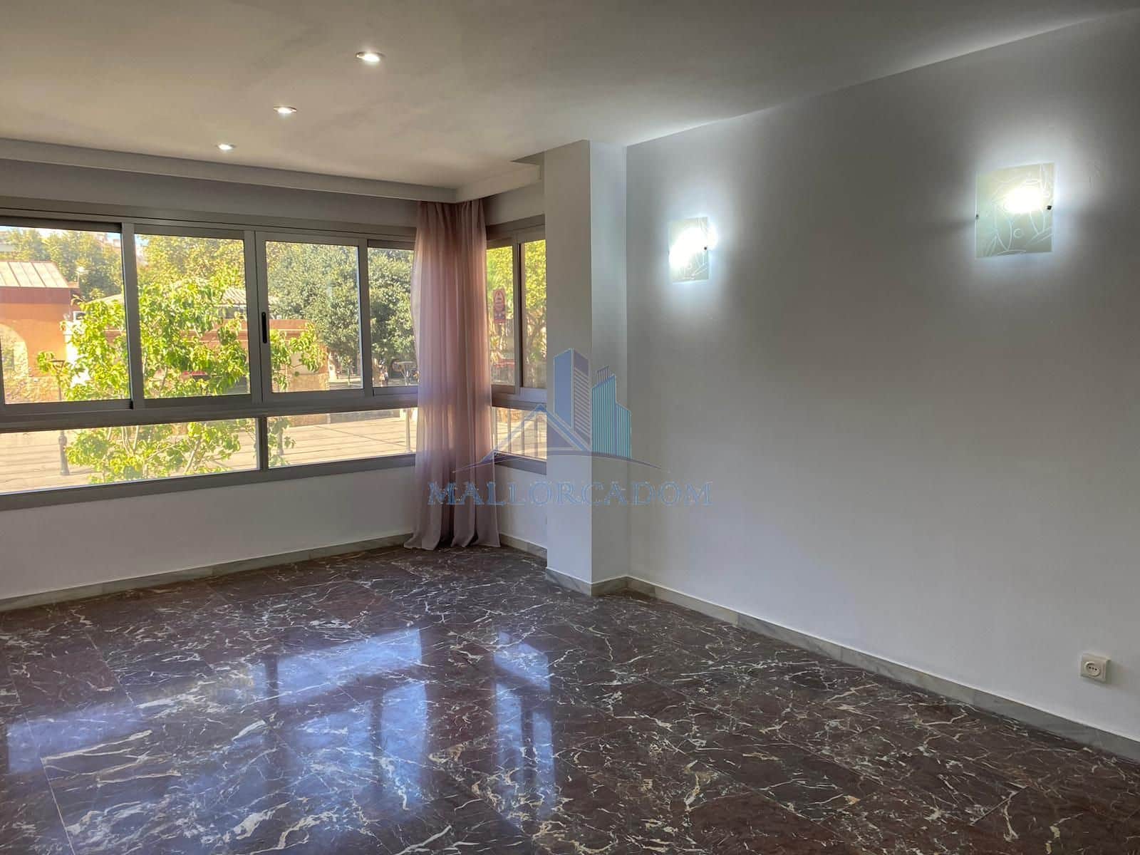 Se vende un apartamento en la plaza Pedro Garau en Palma de Mallorca. - Foto 5