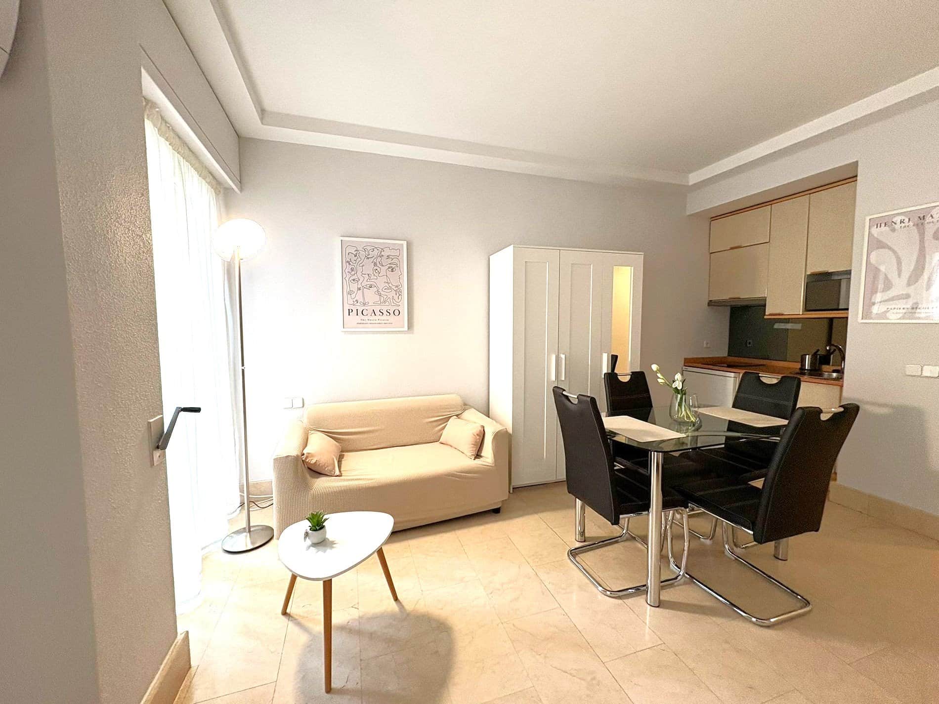 Estudio en el Corazón de Salamanca - Foto 1