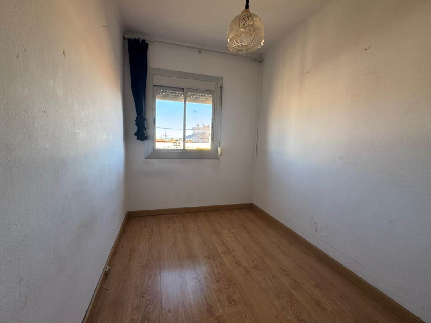 ¡Oportunidad! Piso luminoso con gran potencial - Foto 5
