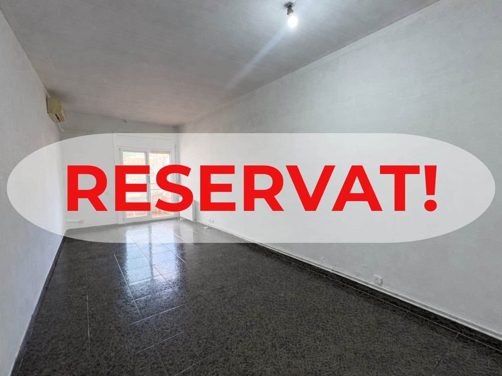 ¡Amplia vivienda con balcón en Riera Bonet! Listo para entrar a vivir. - Foto 1