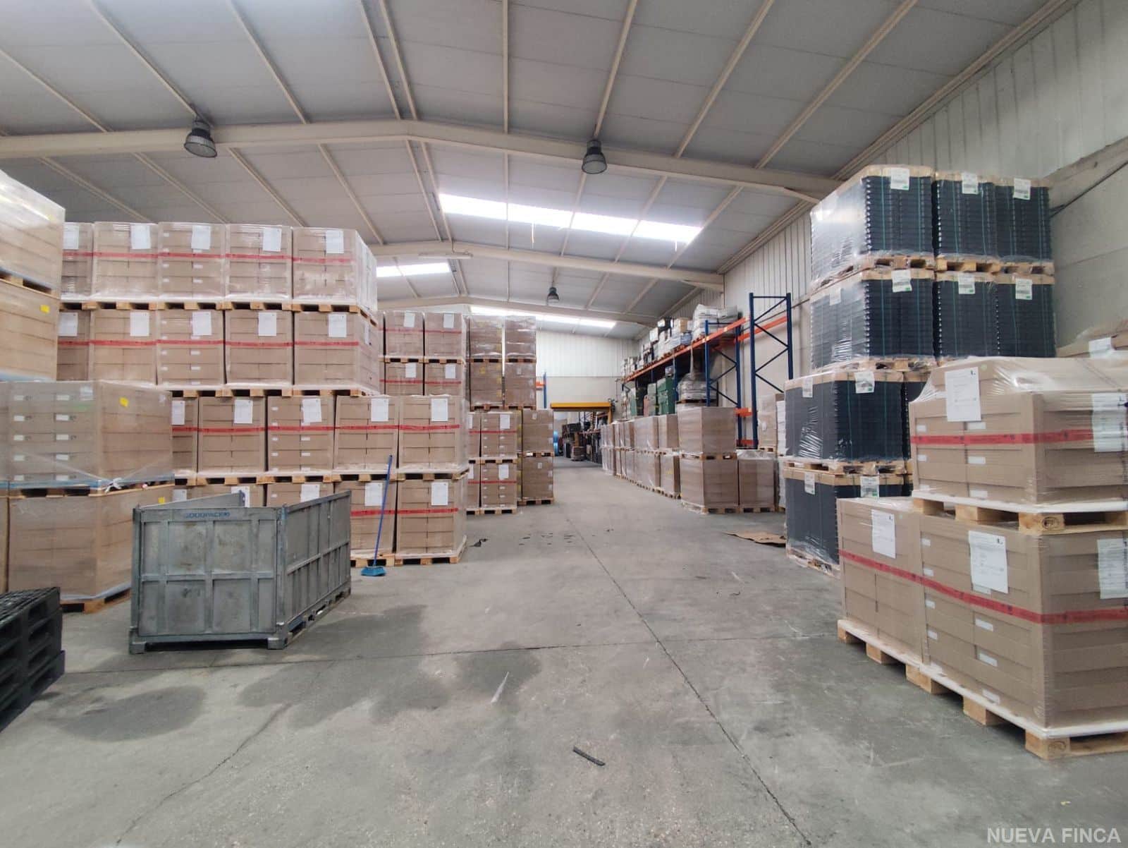 Naves Industriales en el Polígono de Villalonquejar en Venta. - Foto 5