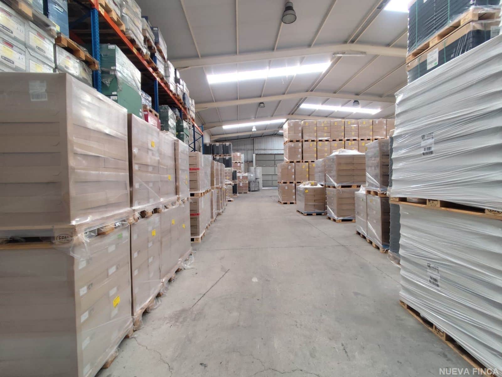 Naves Industriales en el Polígono de Villalonquejar en Venta. - Foto 3