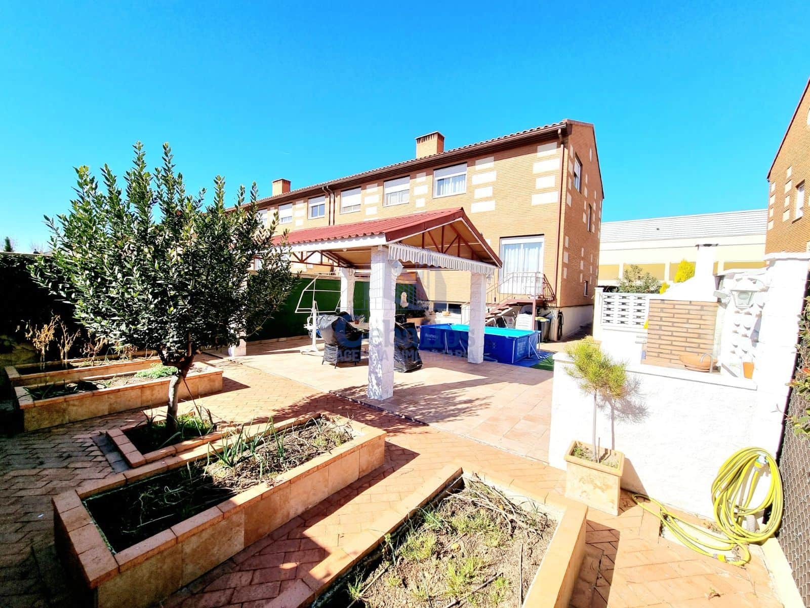 Chalet Esquina Alovera - Foto 1
