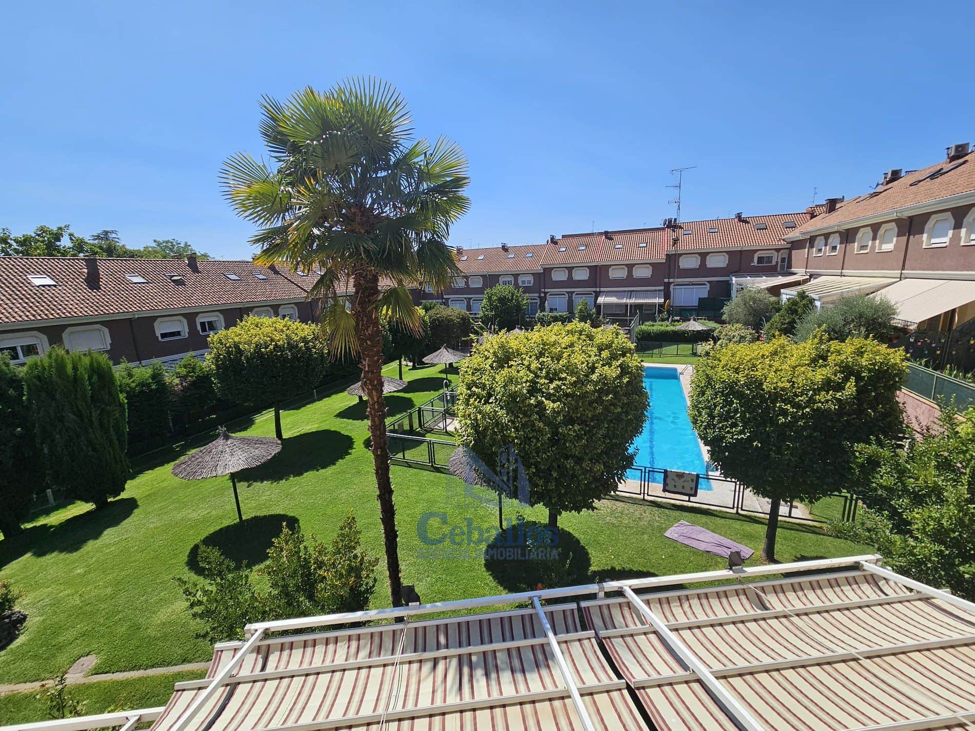 🏡 Amplia Casa en la Zona de Renfe – Espacio, comodidad y ubicación privilegiada - Foto 1