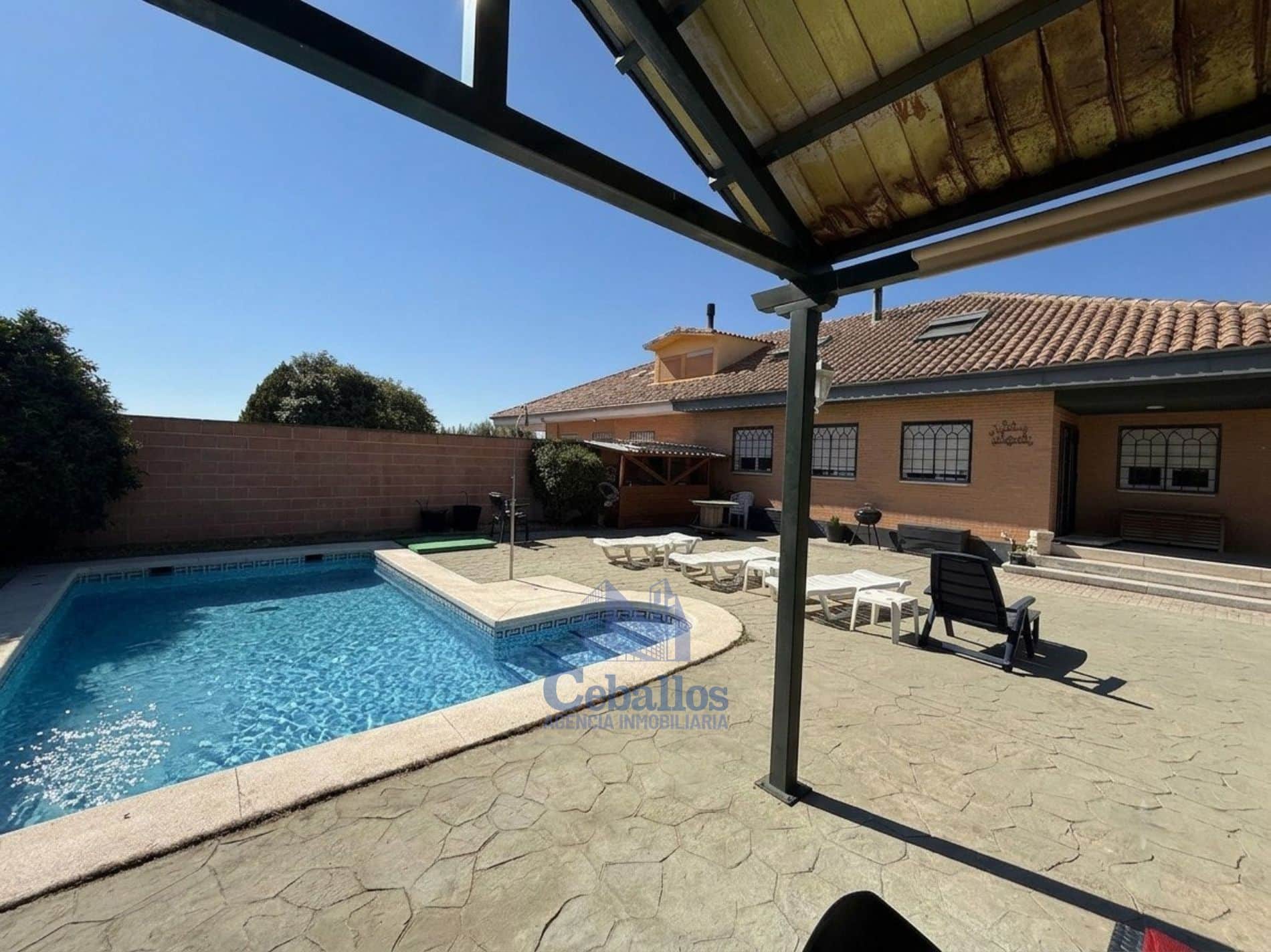 Chalet en venta en Chiloeches - Foto 2