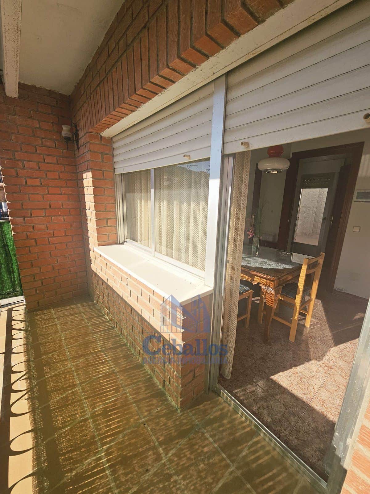 Casa con gran garaje, terraza y patio en Chiloeches - Foto 1