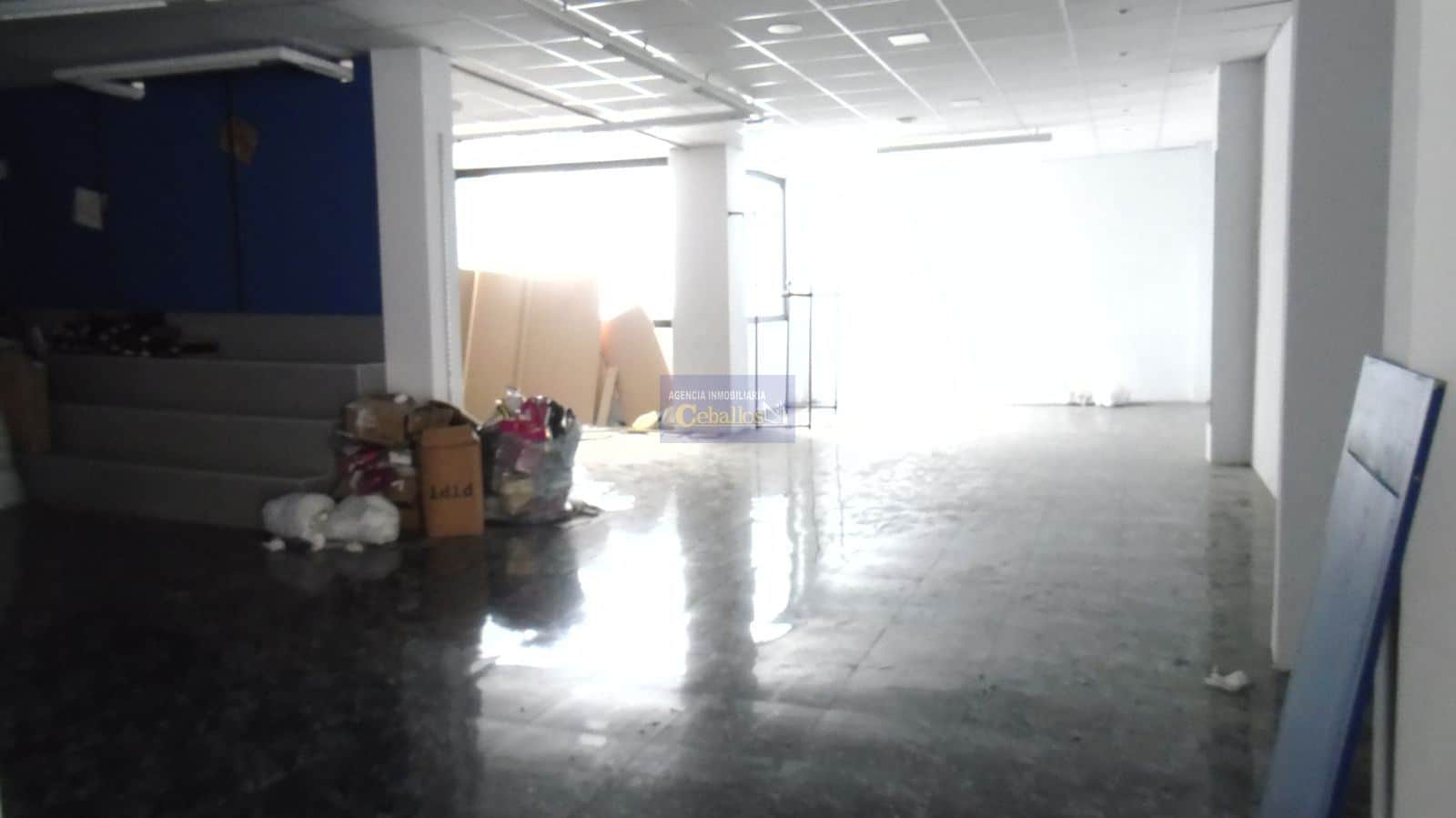Local Comercial - Cuesta Del Reloj - Centro - Guadalajara - Foto 3