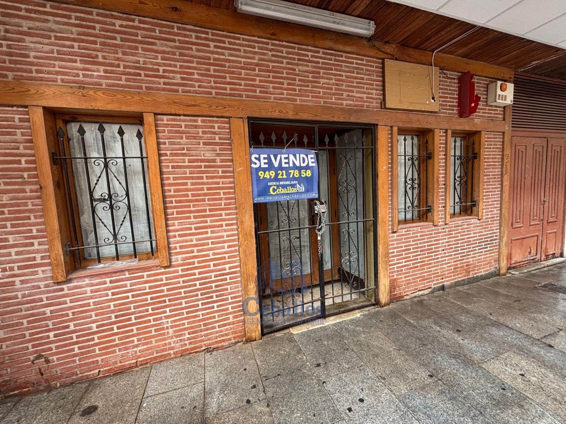 Local para Arrendamiento: Oportunidad de Establecer tu Bar en el Corazón de Guadalajara - Foto 1