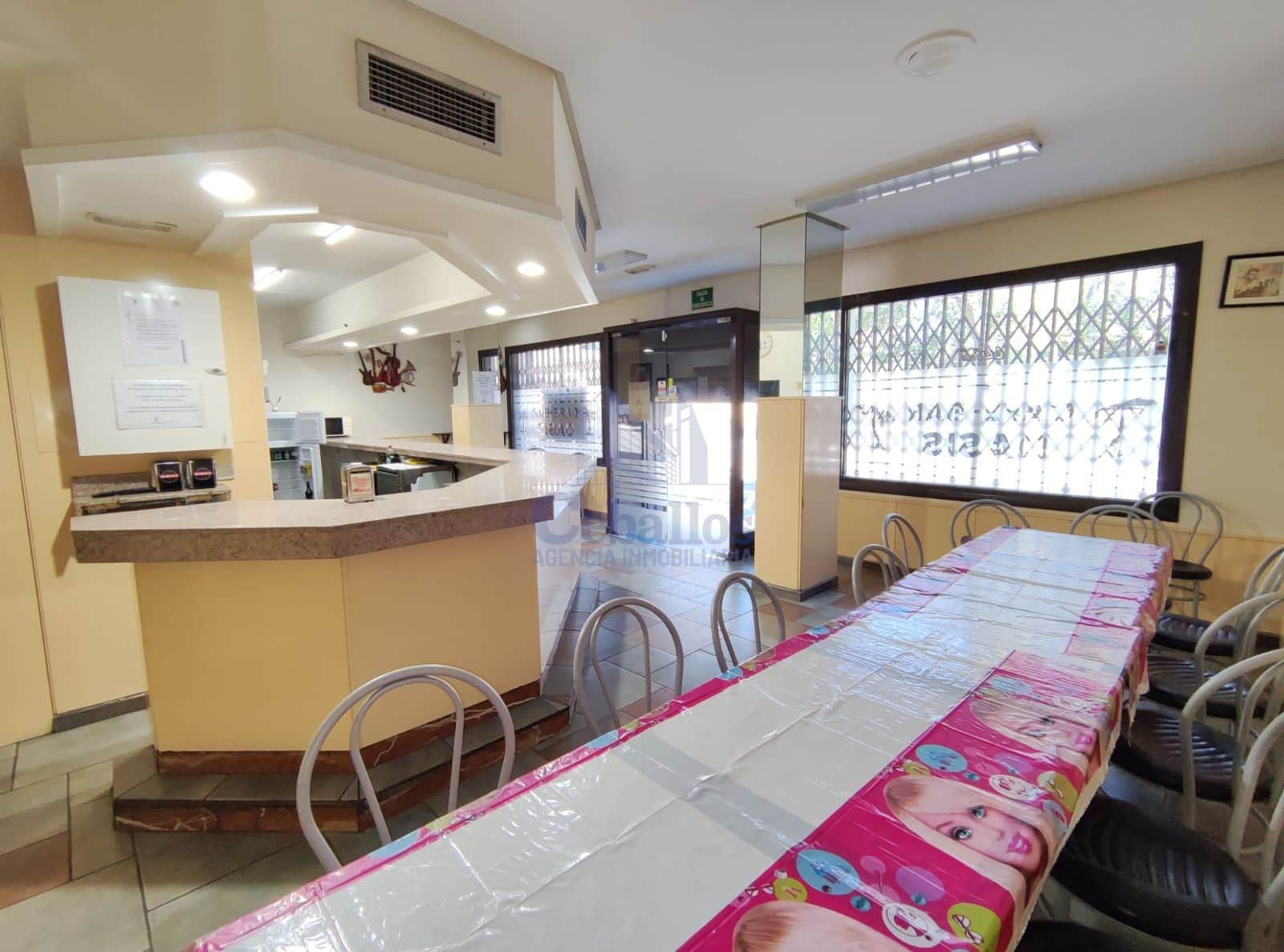 ¡Oportunidad de Inversión Inigualable! Bar Completamente Acondicionado en el Corazón de Guadalajara - Foto 3