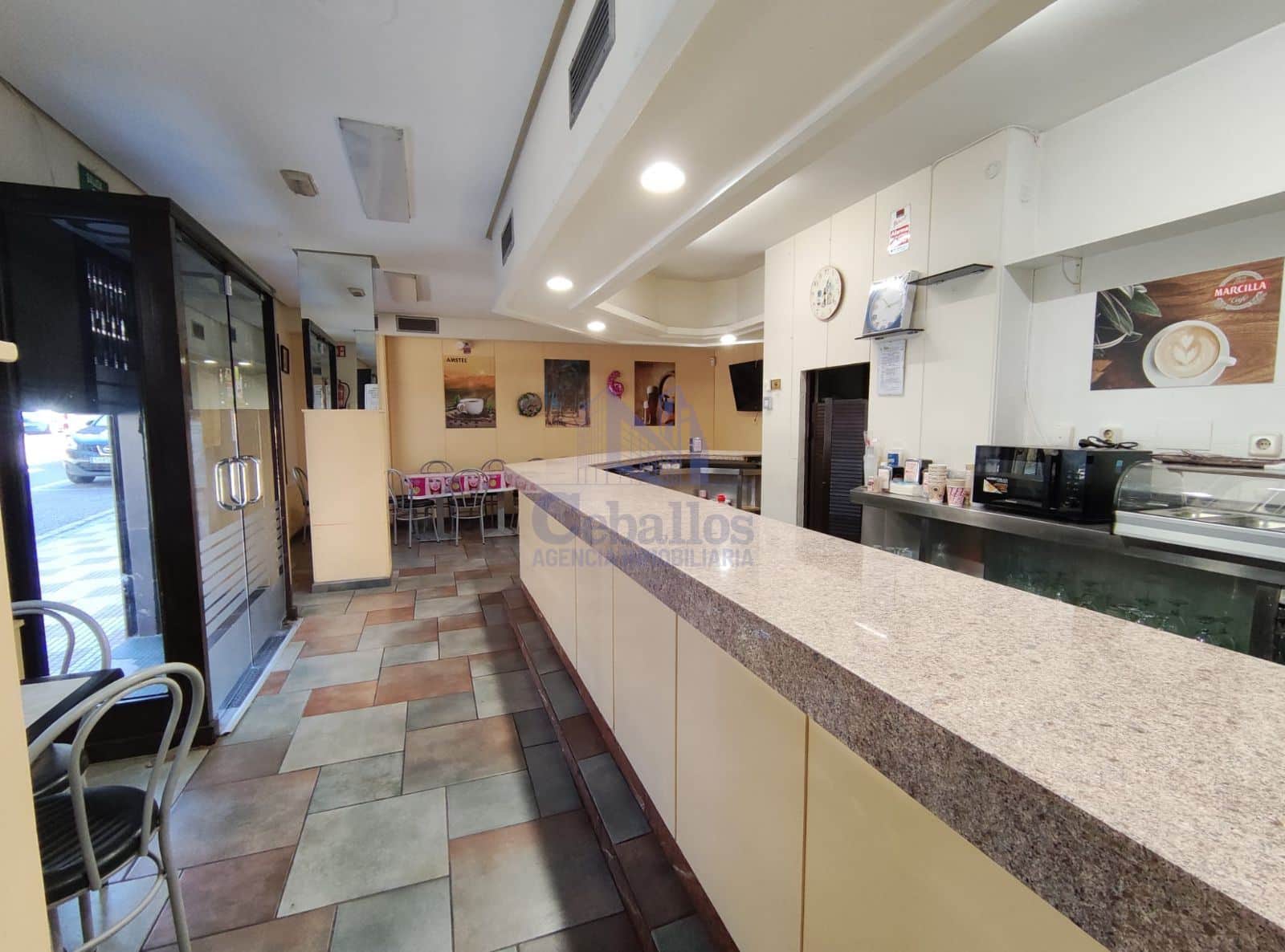 ¡Oportunidad de Inversión Inigualable! Bar Completamente Acondicionado en el Corazón de Guadalajara - Foto 1