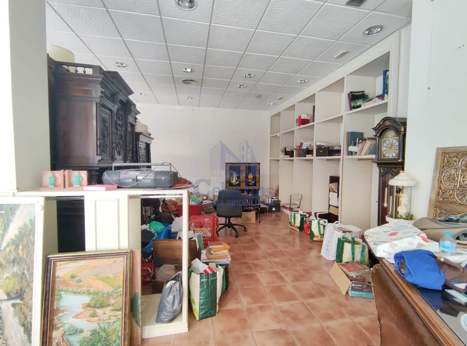¡Local Comercial Listo para tu Negocio en el Centro! - Foto 4