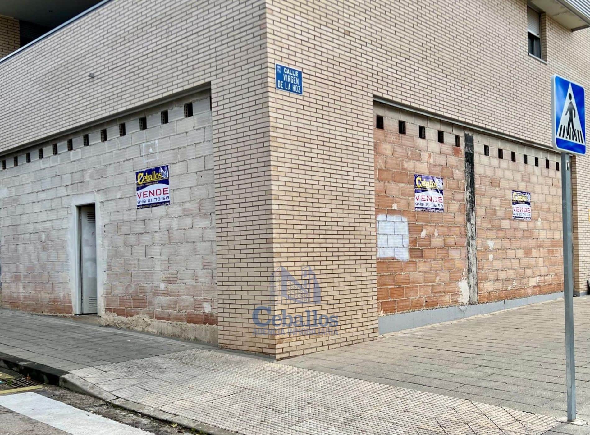 🏢 Local en Esquina en Zona Nueva de Guadalajara – Gran Visibilidad y Potencial - Foto 2