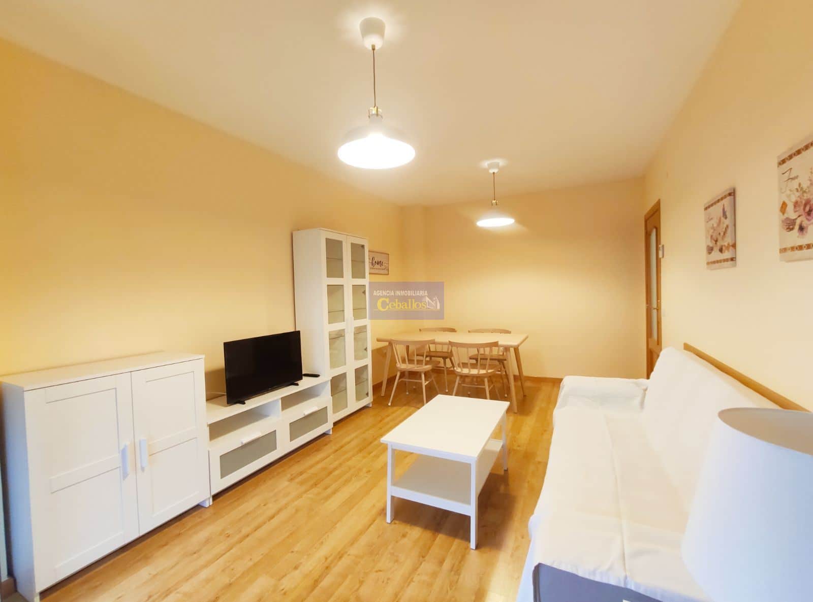 Vivienda situada en la exclusiva zona del Hotel Pax Disponible en Julio 2026 - Foto 1