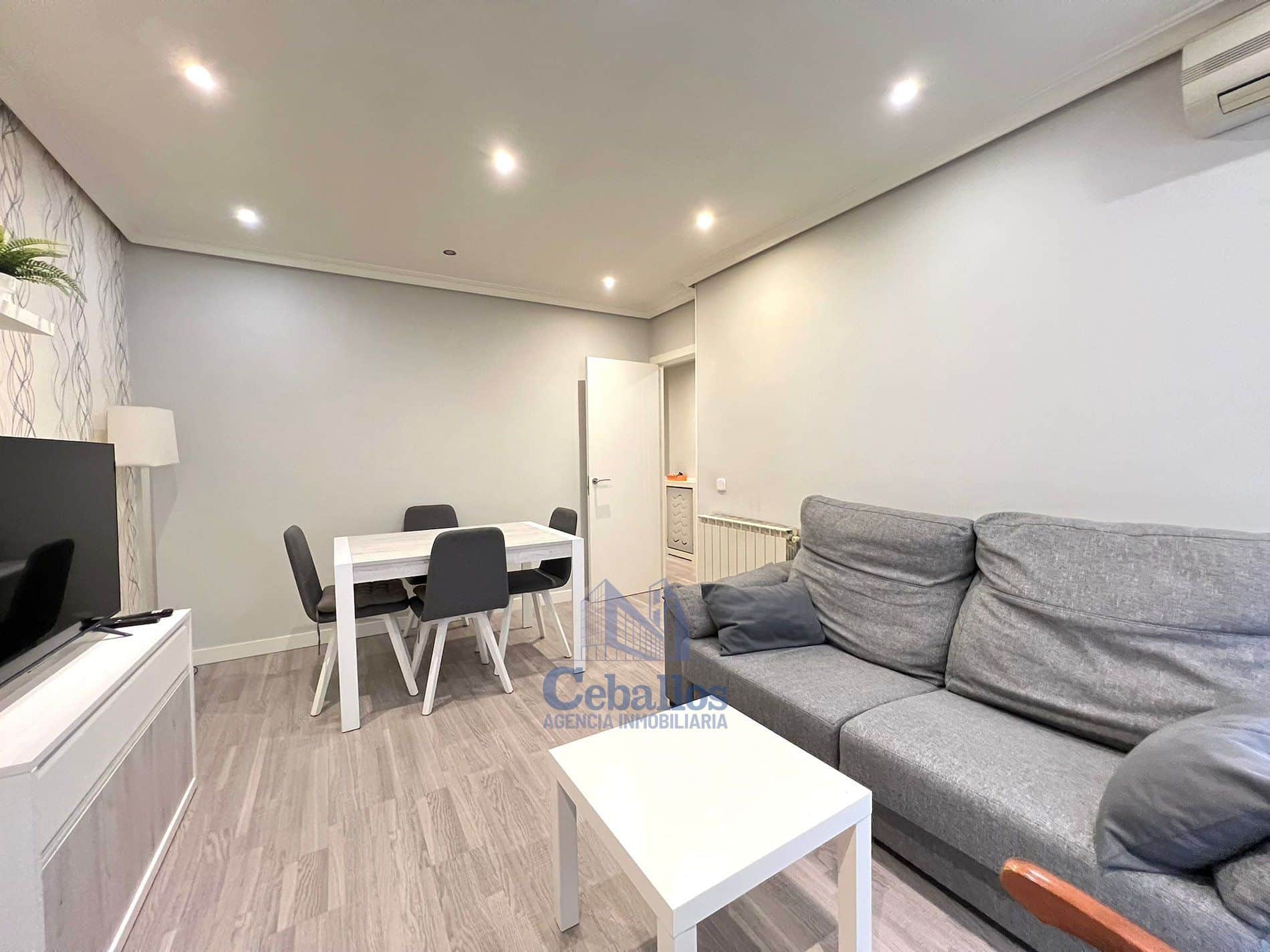 Descubre tu próximo hogar en Villa de Vallecas, Madrid - Foto 1