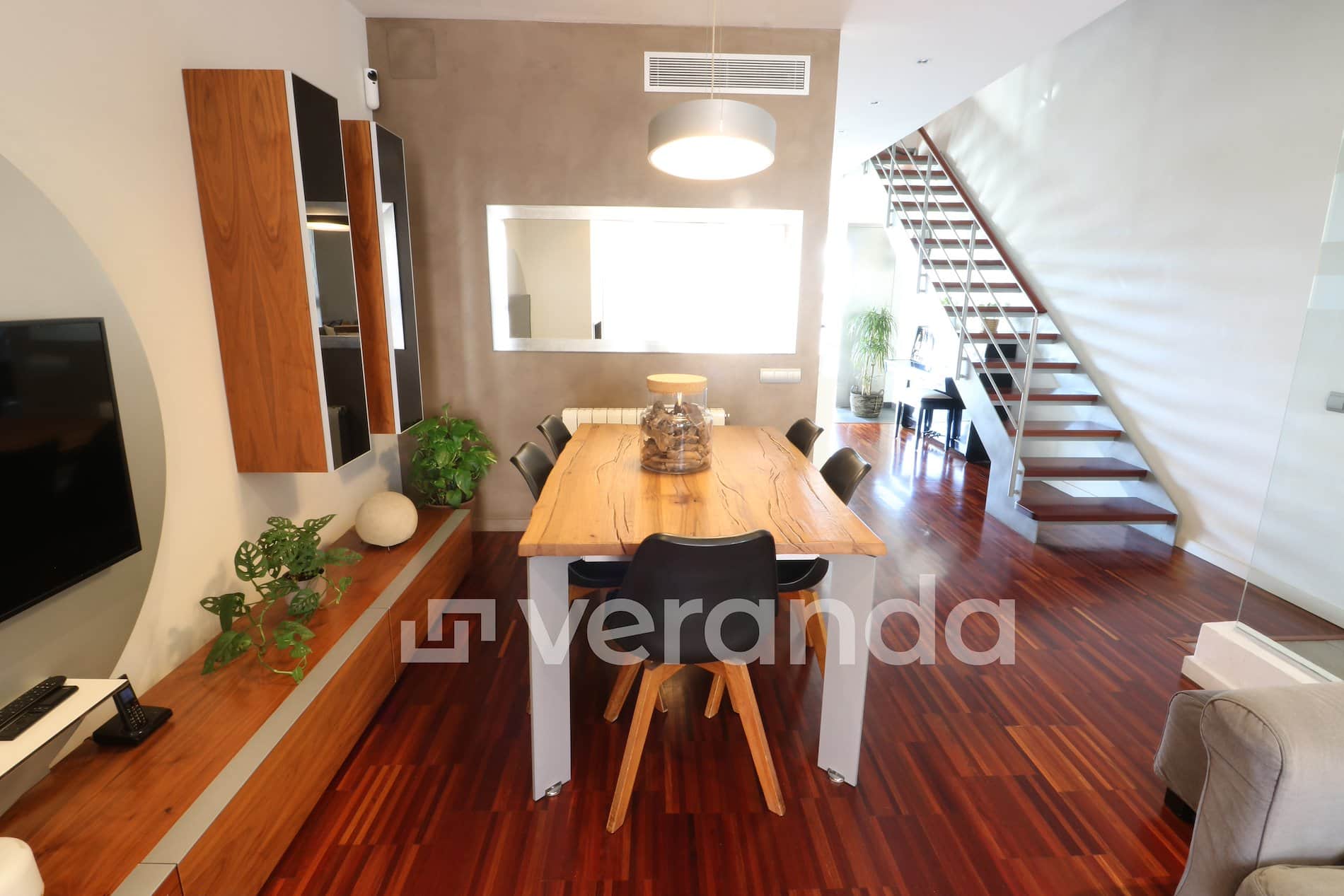 CASA ADOSADA CASC ANTIC CON JARDIN - Foto 1
