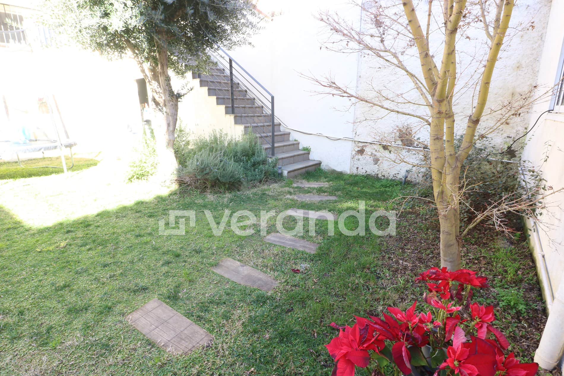 CASA ADOSADA CASC ANTIC CON JARDIN - Foto 3