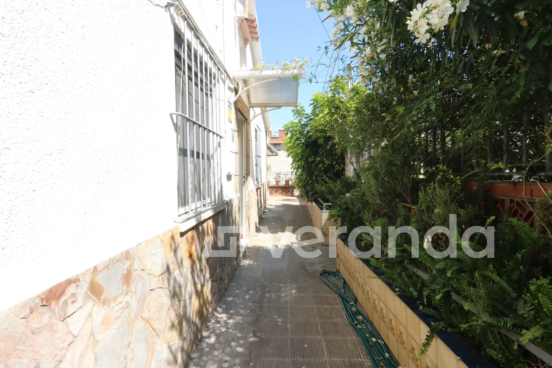 CASA CON 2 VIVIENDAS 199 M2. TERRAZAS Y GARAJE - Foto 4