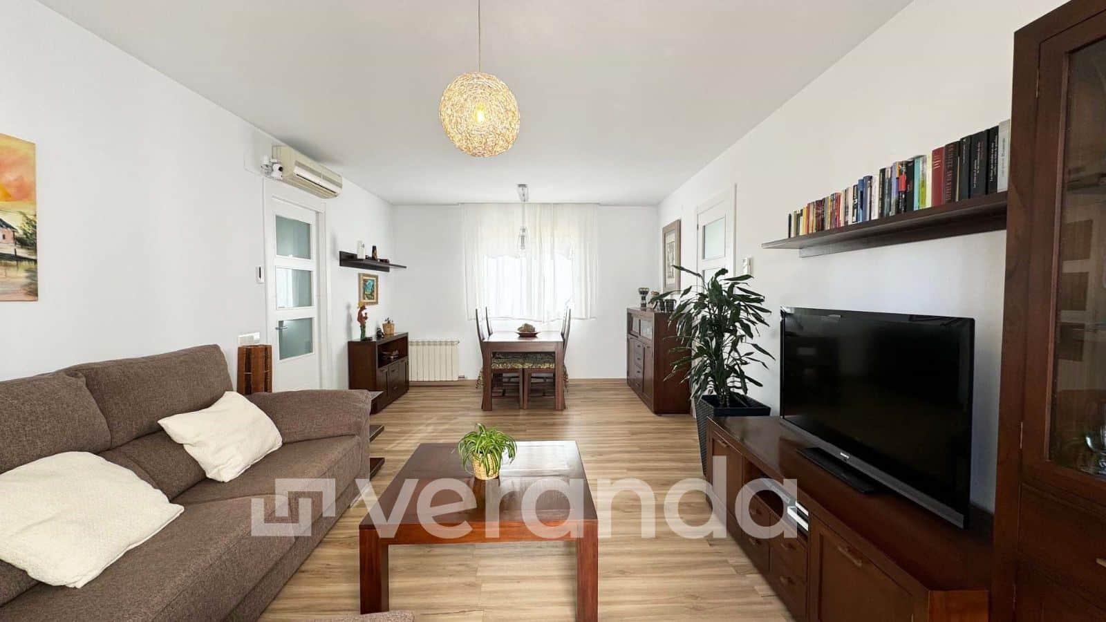 SEMINUEVO 102 M2 CON PARQUING ZONA CENTRO - Foto 1