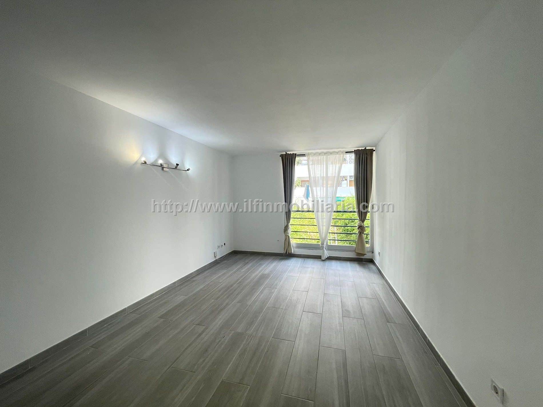 Se vende apartamento con inquilino hasta agosto 2028 - Foto 4