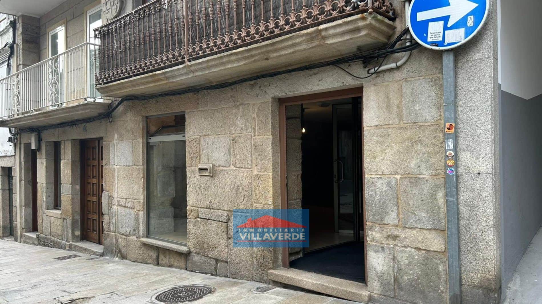 ALQUILER LOCAL TOTALMENTE ACONDICIONADO EN EL CENTRO DE CANGAS - Foto 3
