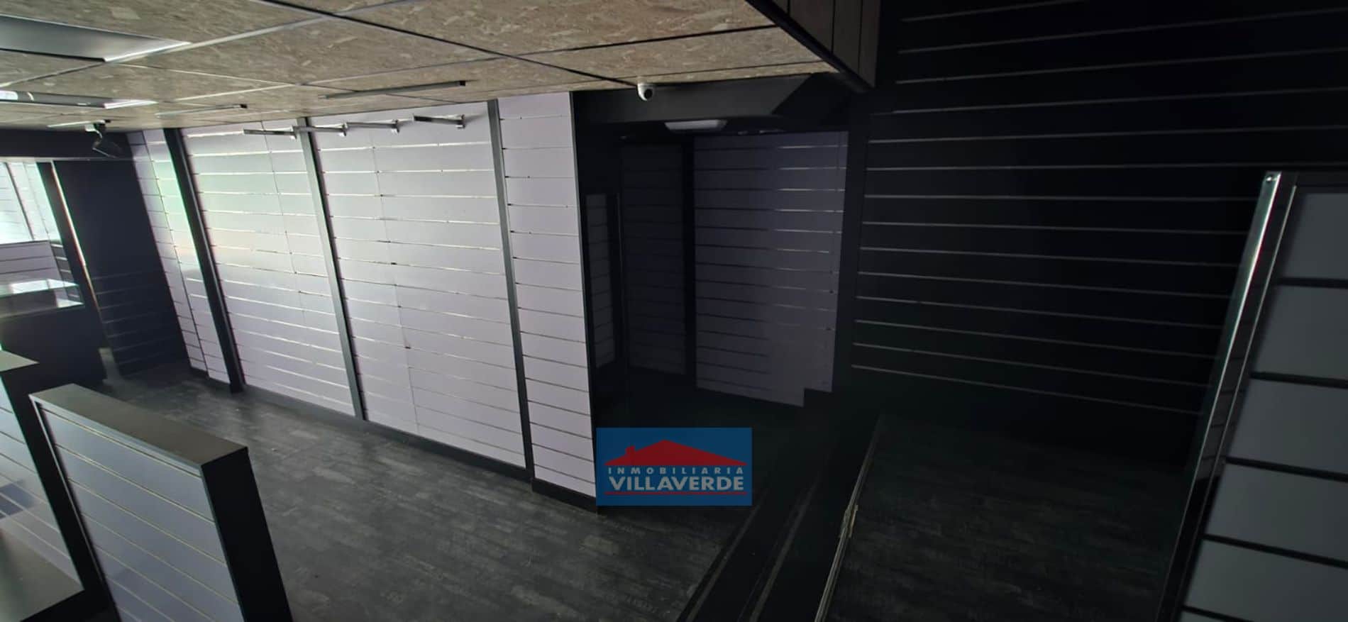 LOCAL COMERCIAL EN VENTA Y ALQUILER EN EL CENTRO DE CANGAS - Foto 3