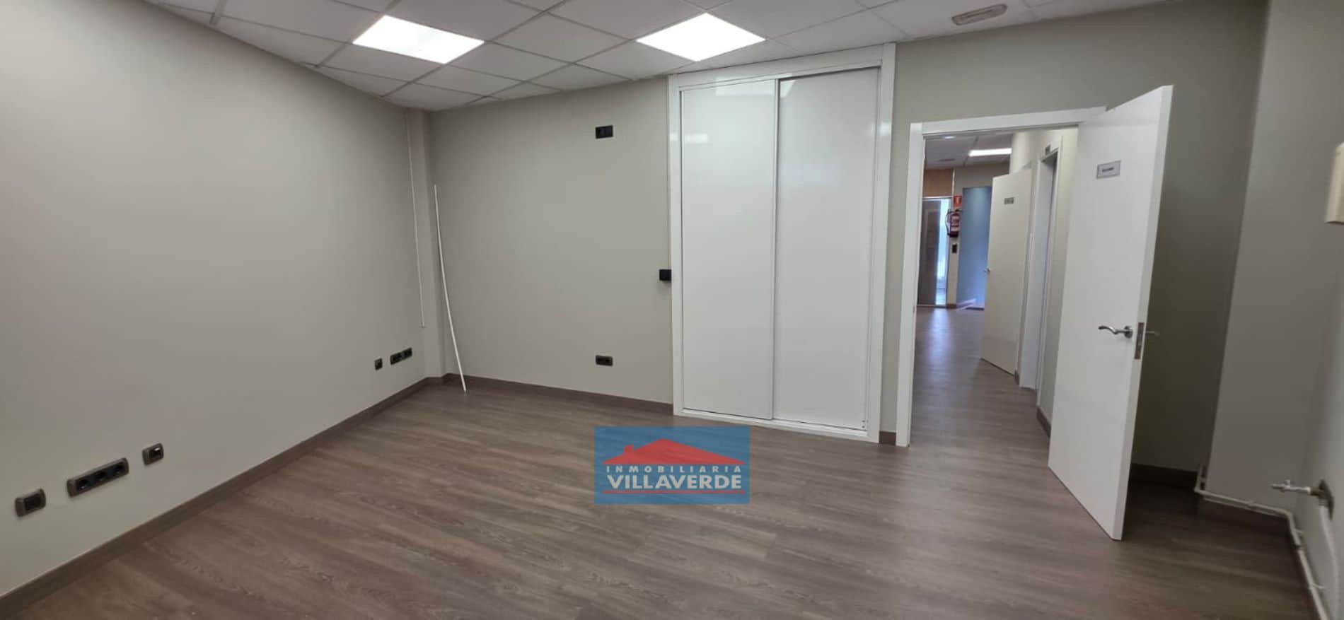 Local comercial en venta en Cangas - Foto 4