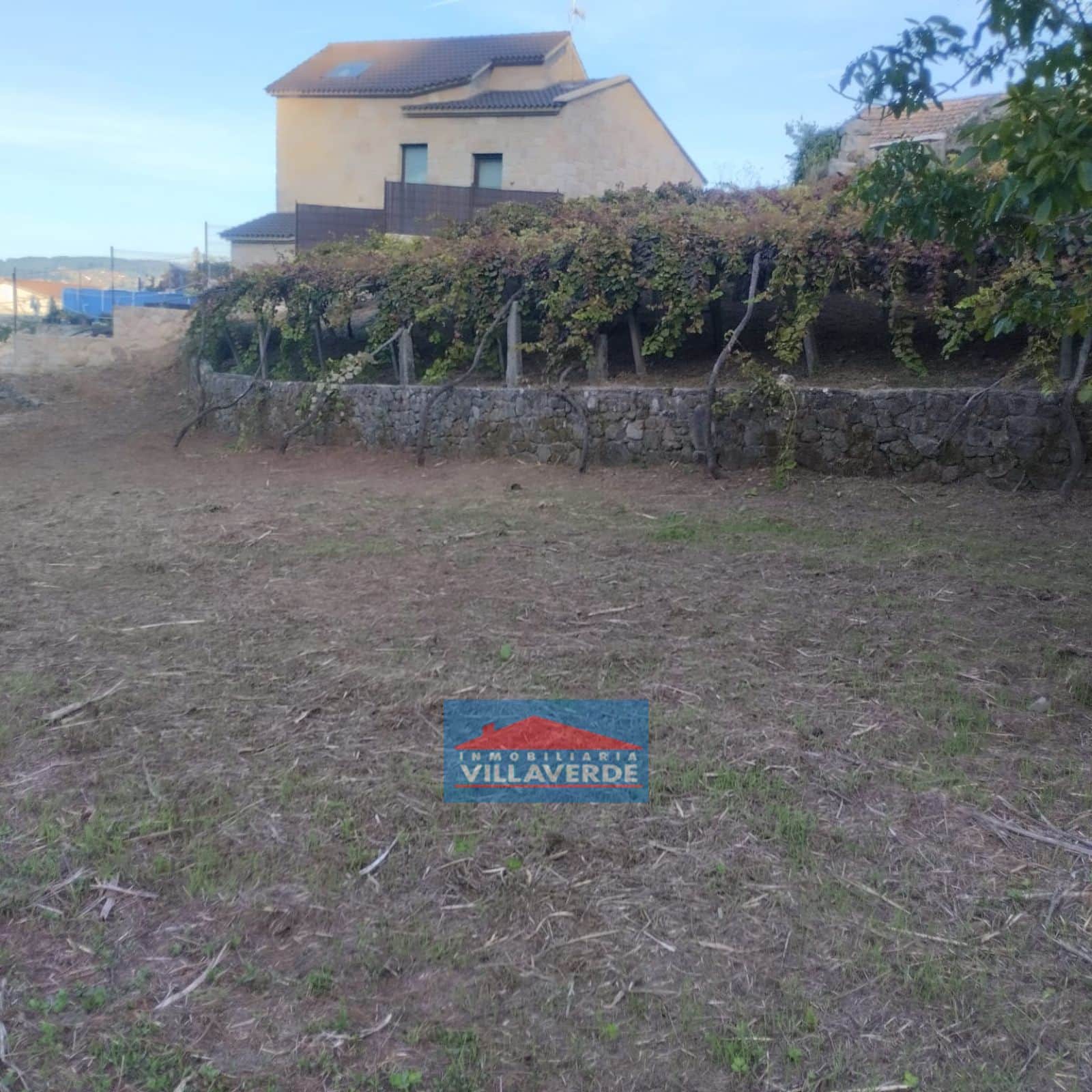 TERRENO EDIFICABLE Y REGISTRADO EN LA ZONA DE VILANOVA - Foto 4