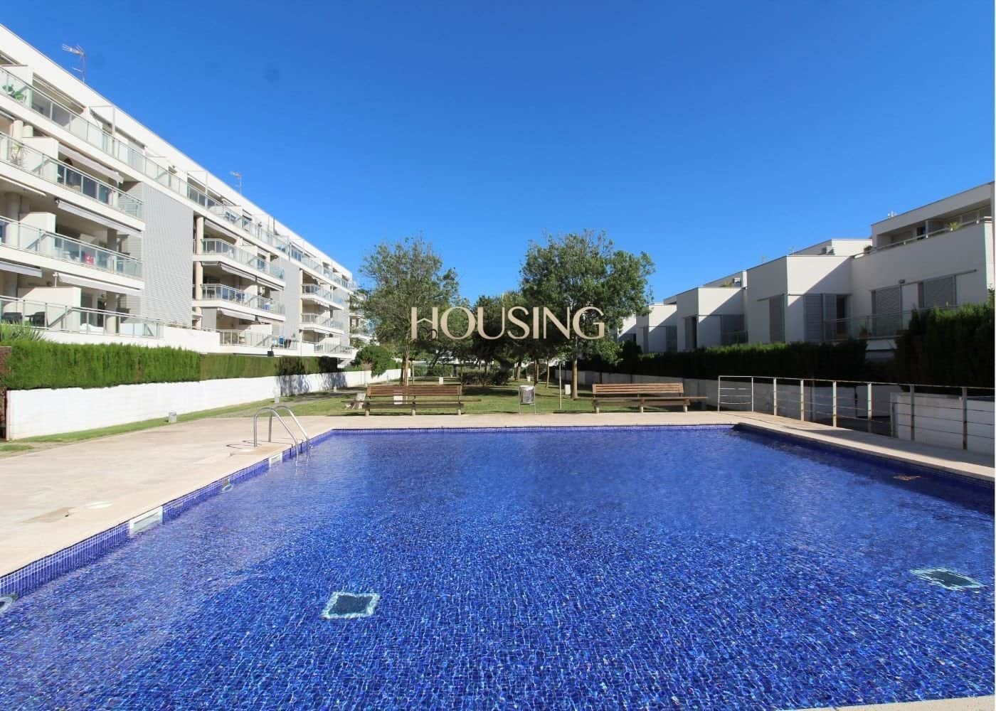 ADOSADO, CERCA DE LA PLAYA, EN RESIDENCIAL CON PISCINAS Y JARDINES - Foto 3