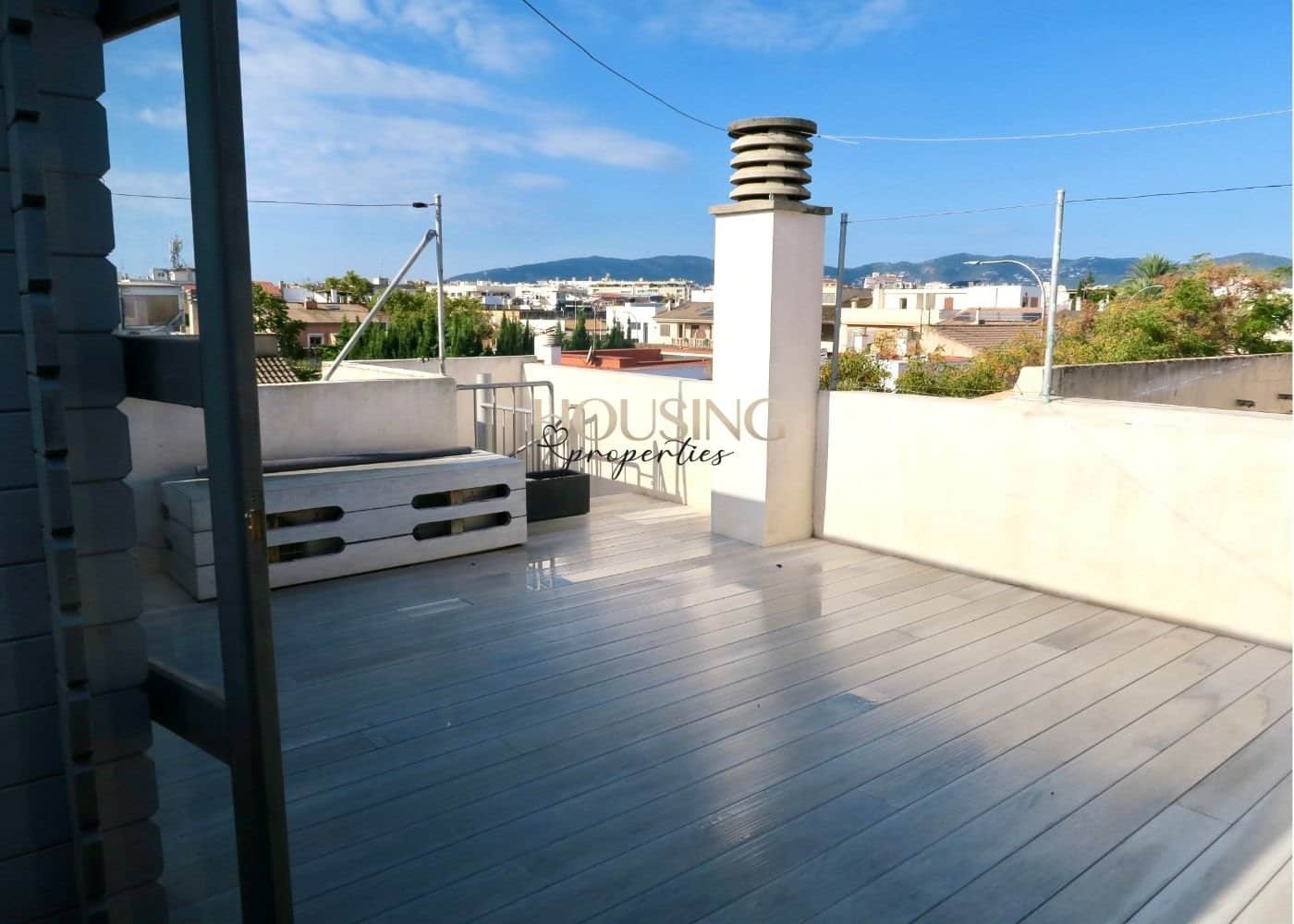 ADOSADO CON TERRAZA SOLARIUM Y GARAJE EN EL AMANECER - Foto 2