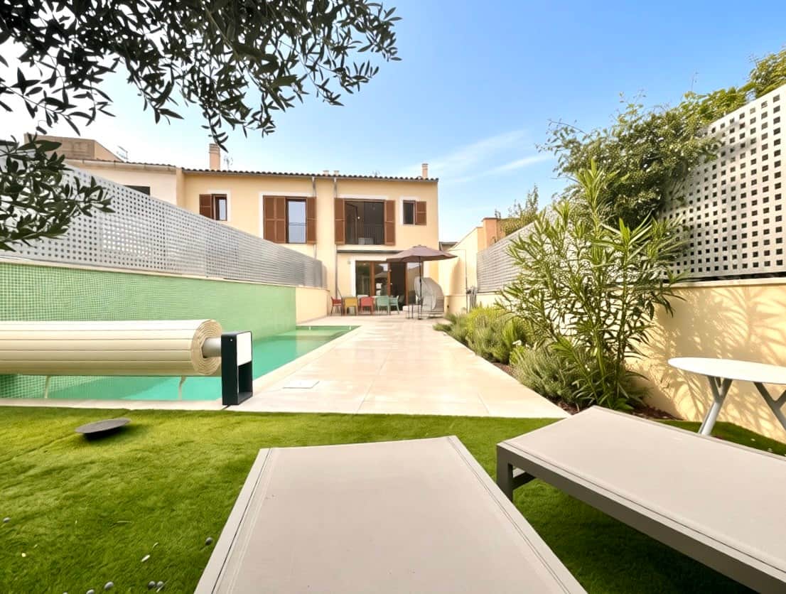 ADOSADO CON PISCINA Y JARDÍN EN PÓRTOL (MARRATXÍ) - Foto 1