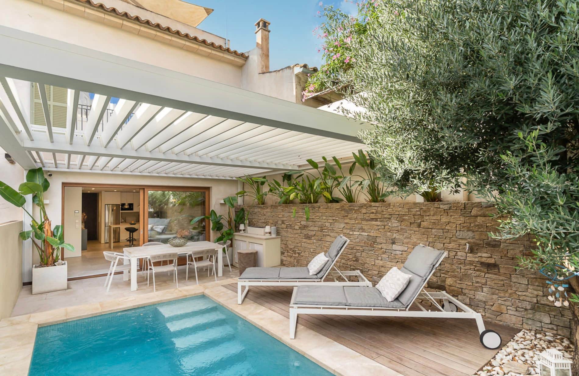 ADOSADO CON PISCINA Y TERRAZA EN SON ESPAÑOLET - Foto 1