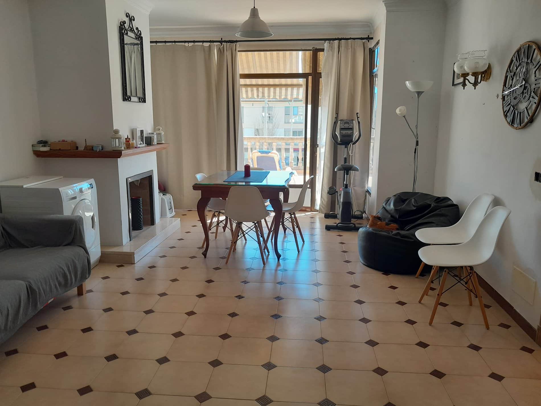 CASA DE PUEBLO CON TERRAZA Y GARAJE EN MONTUIRI - Foto 3