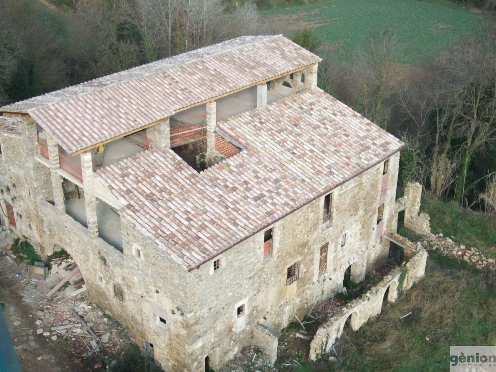 MASIA CERCA DEL LAGO DE BANYOLES. 14HA. DE TERRENO Y 1.900M² CONSTRUIDOS - Foto 1