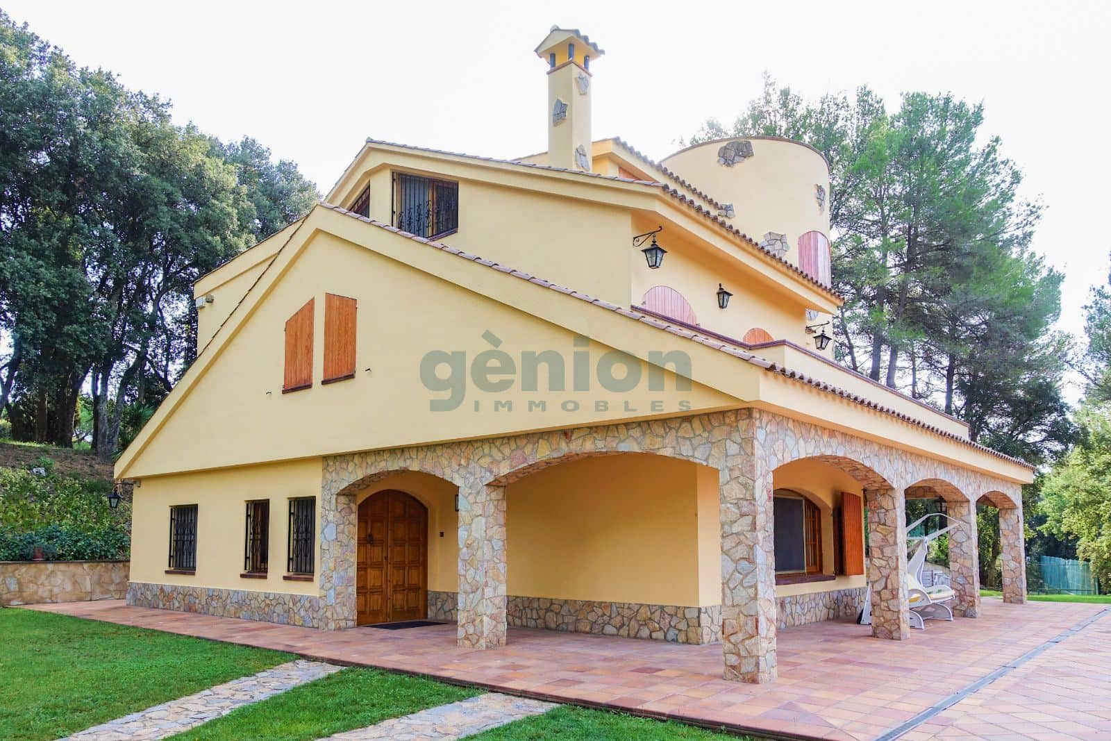 CASA EN SANT FELIU DE BUIXALLEU. PROPIEDAD CON 500M² CONSTRUIDOS Y 6,50HA. DE TERRENO - Foto 3