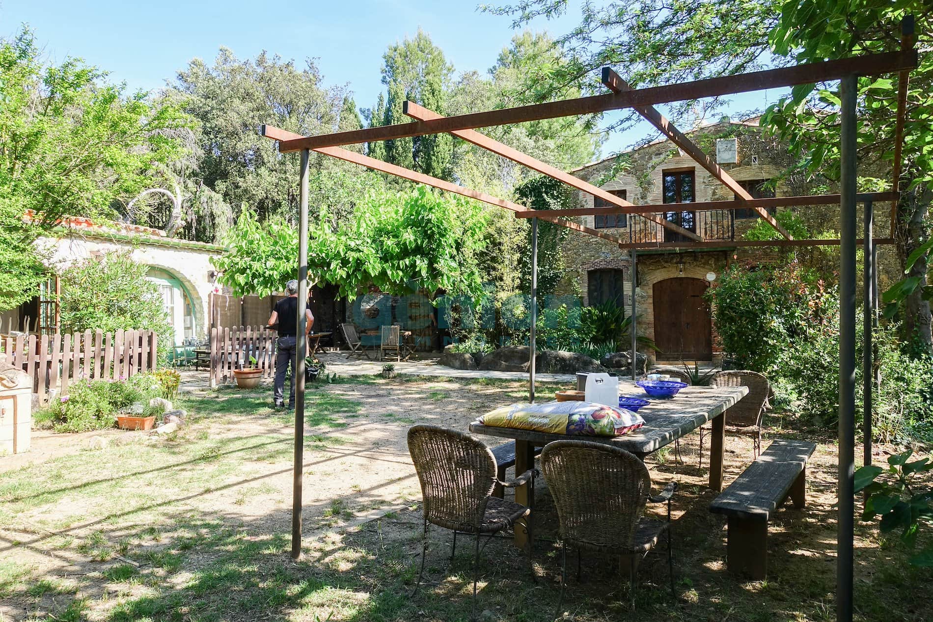 PROPIEDAD EN CISTELLA: MASÍA, 2 ANEXOS, PISCINA Y TERRENO - Foto 1