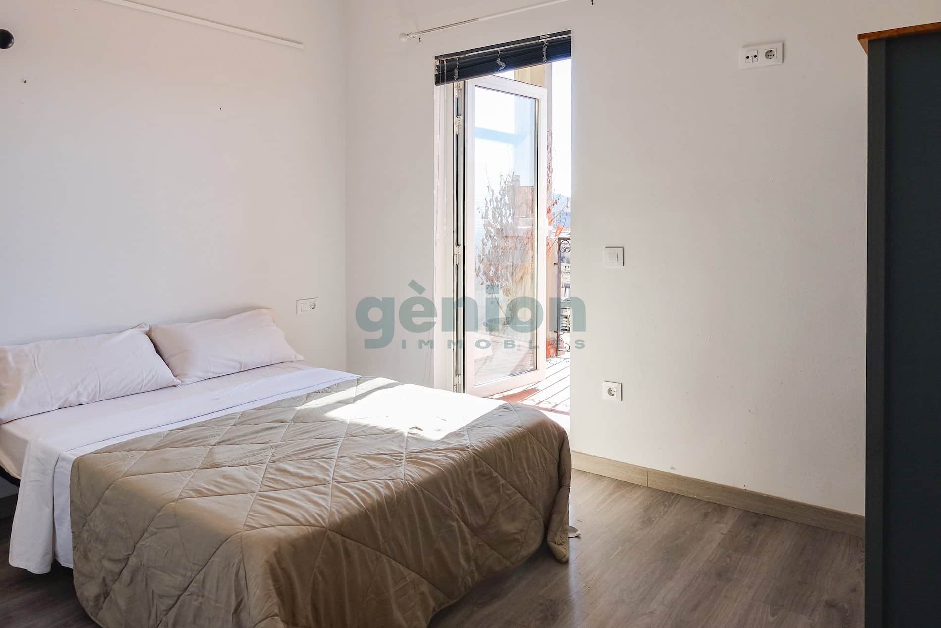 APARTAMENTO TOTALMENTE REFORMADO Y CON VISTAS EN CENTRE/BARRI VELL DE GIRONA - Foto 4