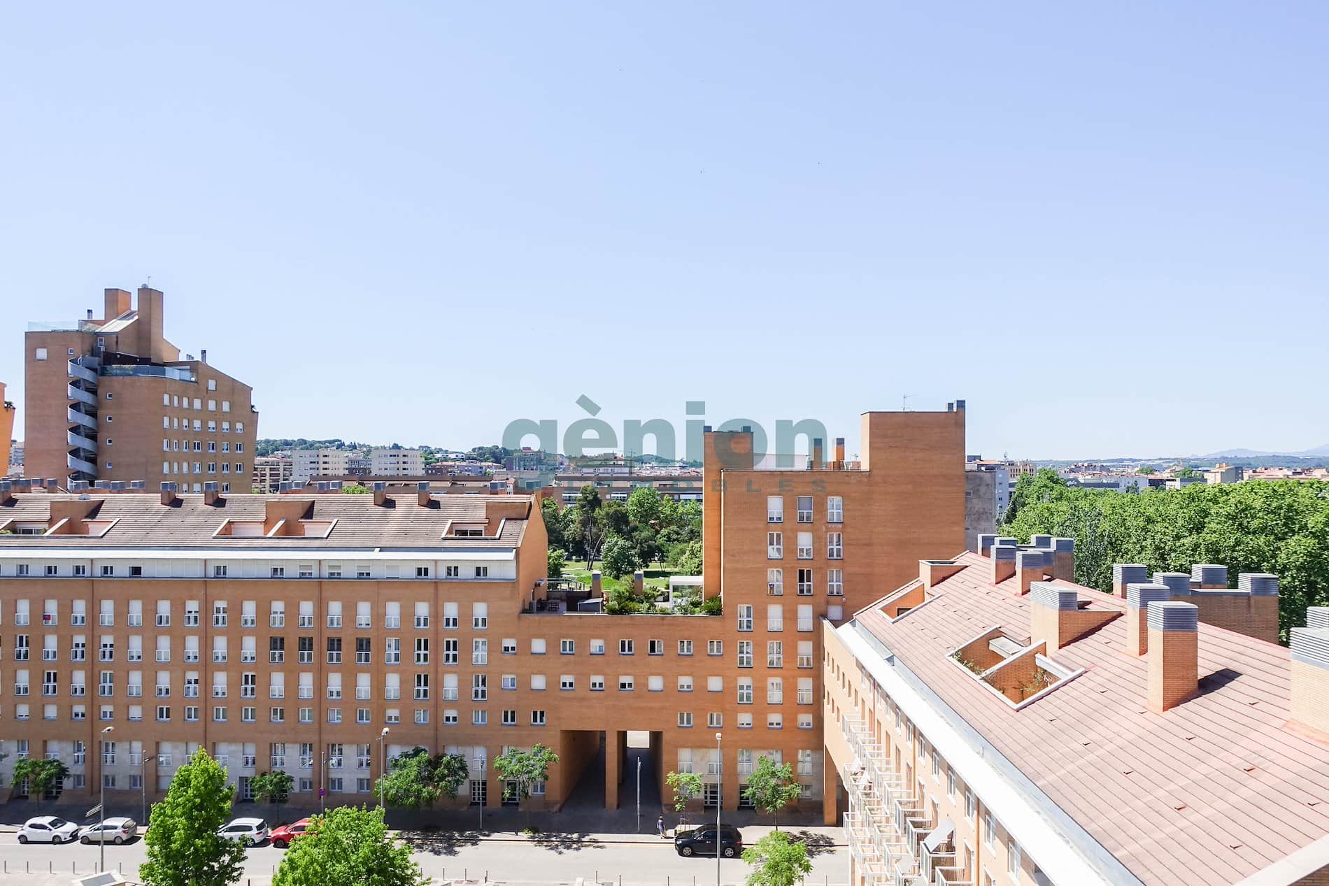 ATICO DE 205M² EN EL PARC DEL MIGDIA, CON 2 PLAZAS DE APARCAMIENTO Y TRASTERO - Foto 2