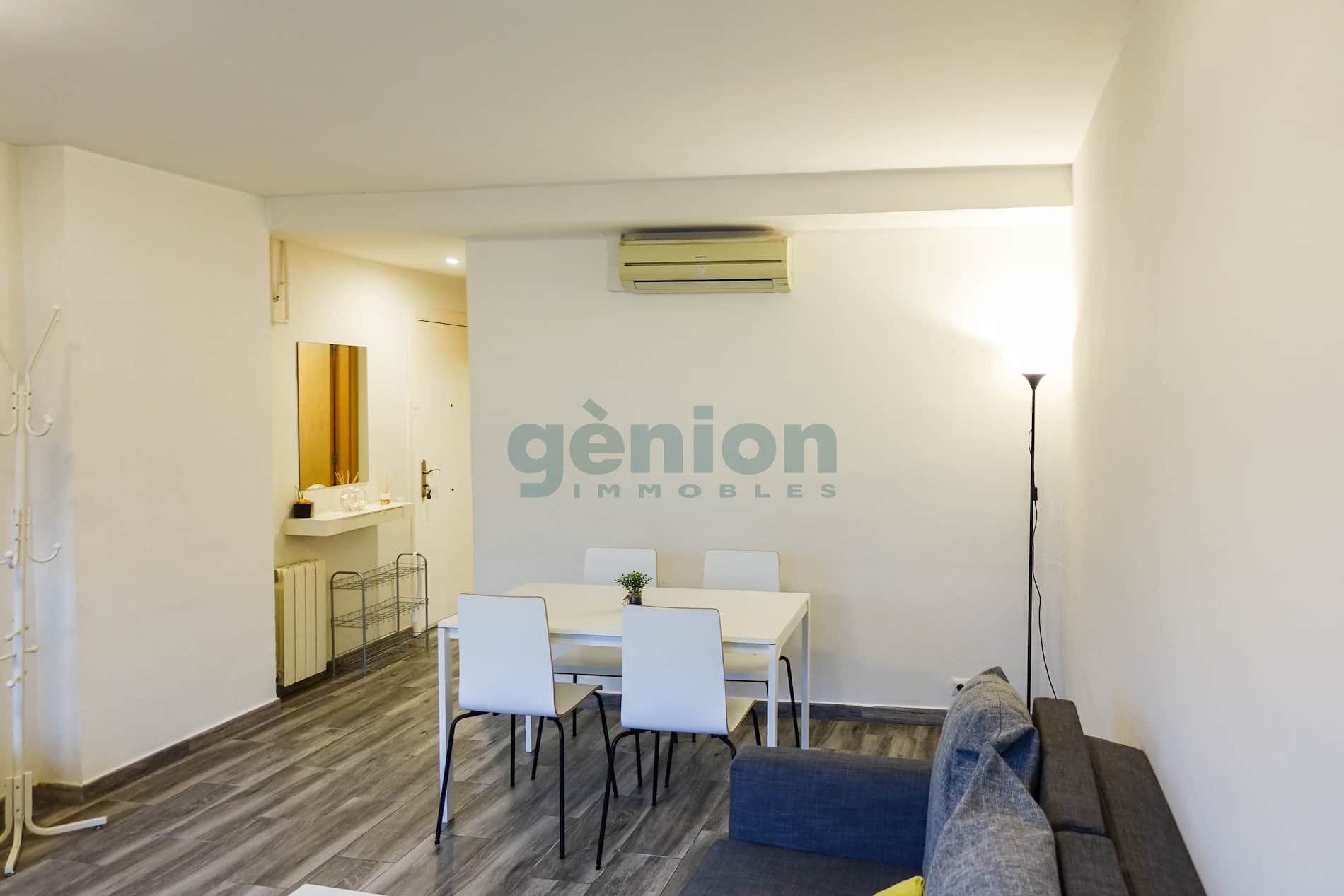 APARTAMENTO EN EL BARRIO VIEJO DE GIRONA, CON LICENCIA COMO PISO TURÍSTICO - Foto 4