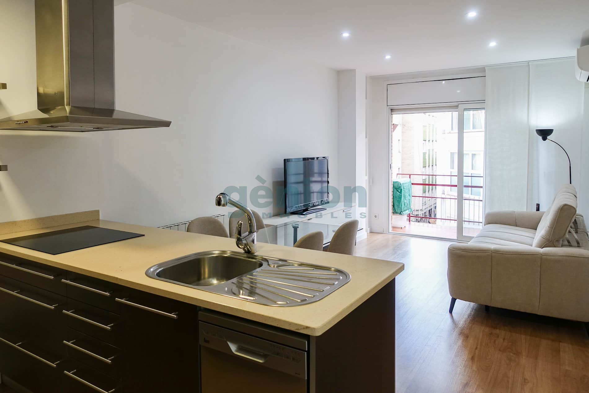 PISO DE 4 HABITACIONES EN EL CENTRO DEL EIXAMPLE, C/ MALUQUER SALVADOR 17 - Foto 2