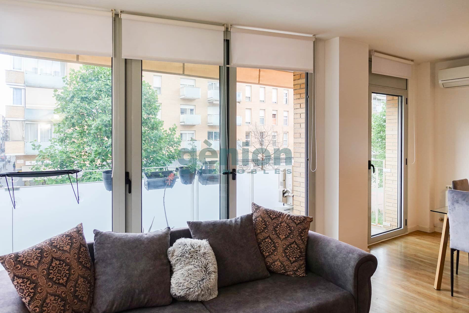 PISO ESQUINERO DE 3 HABITACIONES CON 3 PK Y 1 TR, EN LA ZONA MIGDIA - Foto 4