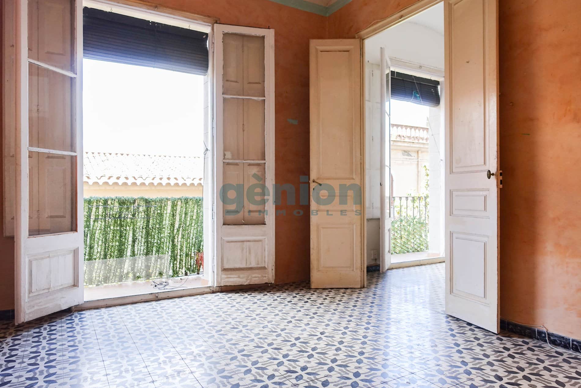 PISO DE 4 HABITACIONES EN EDIFICIO HISTÓRICO, C/ DE FRANCESC EIXIMENIS - Foto 4