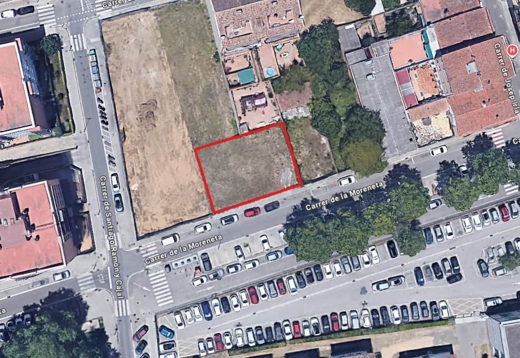 SOLAR URBANO APTO PARA 15 PISOS. FRENTE AL PARC HOSPITALARI MARÍ I JULIÀ - Foto 1